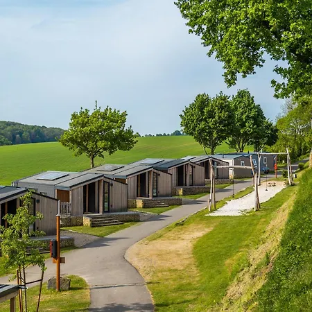 Chalet Comfortable Air-conditioned In Limburg *